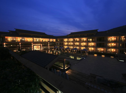 汤山御庭精品酒店主图