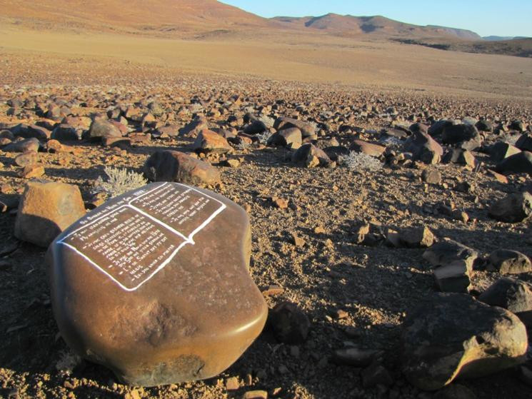 Messum Crater-Uis必去景点