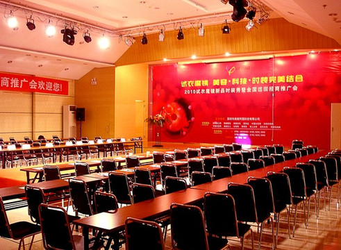 格林兰大酒店主图