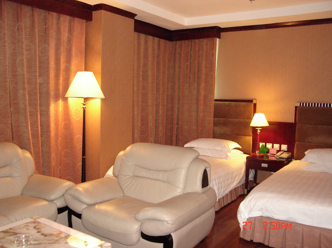 西苑假日大酒店主图