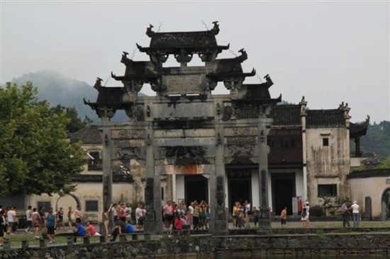 黄山胡文光刺史牌楼-黟县必去景点