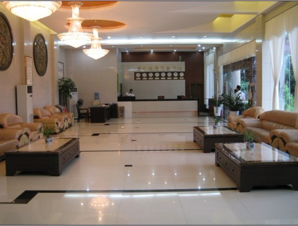 高滩温泉酒店主图