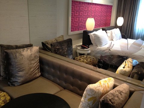 景莱酒店·不舍（上海人民广场南京西路地铁站店）主图