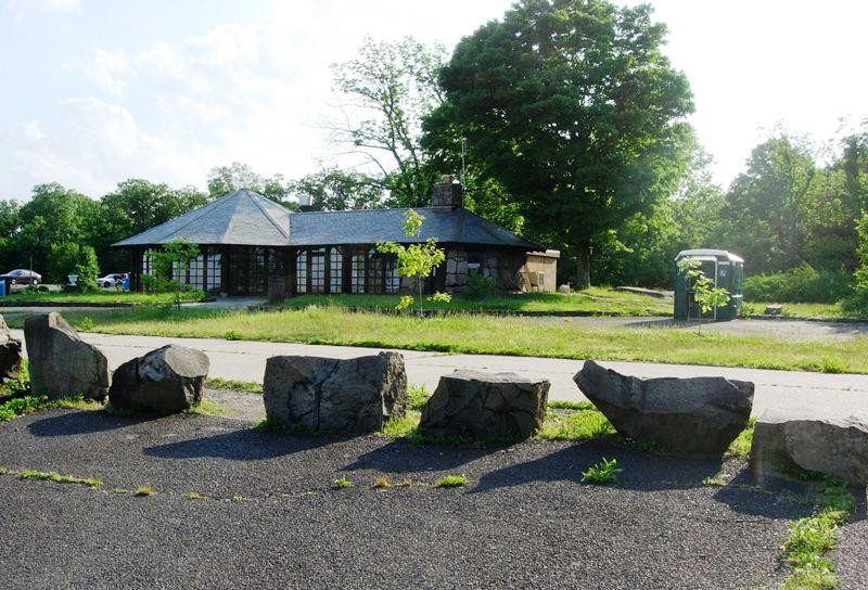 State Line Lookout (Lookout Inn)景点图片