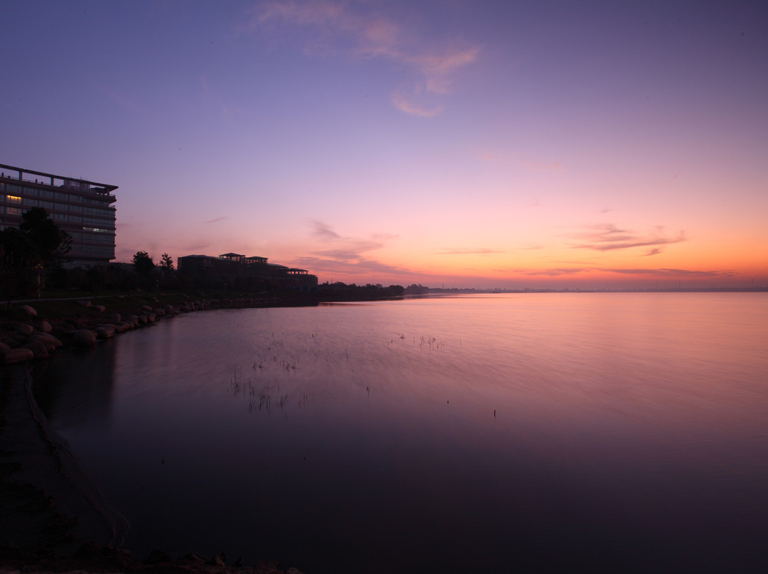 润澳花园大酒店主图