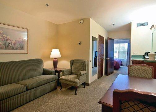 Econo Lodge Inn and Suites主图