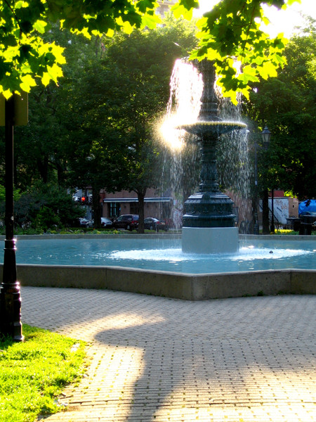 St. Louis Square (Carré St-Louis)-蒙特利尔必去景点