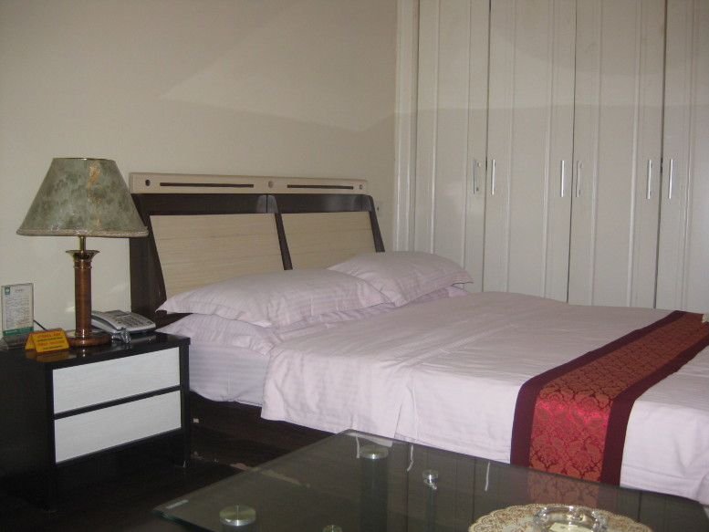 在水一方商务酒店（成都天府广场地铁站店）-客卧