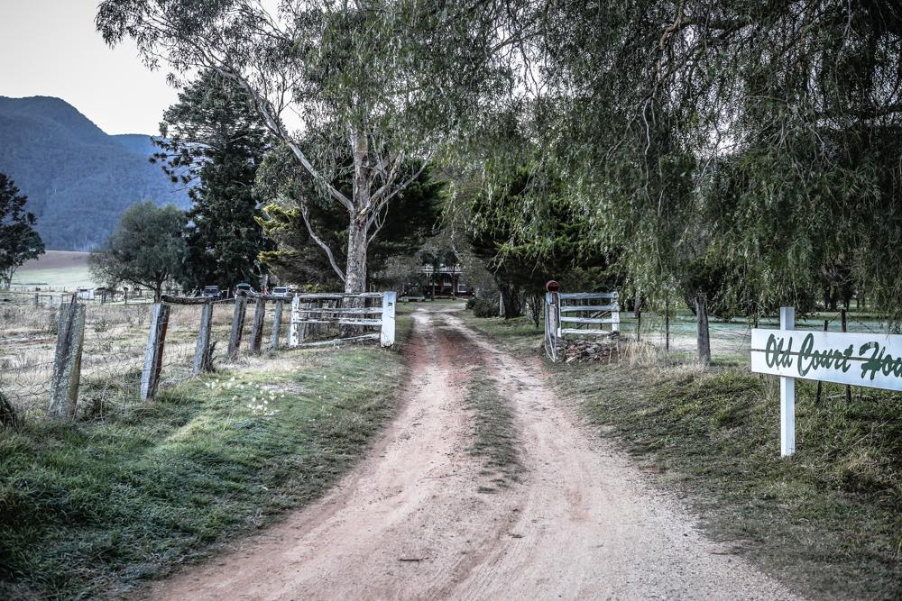 Araluen Old Courthouse Bed & Breakfast-浴室