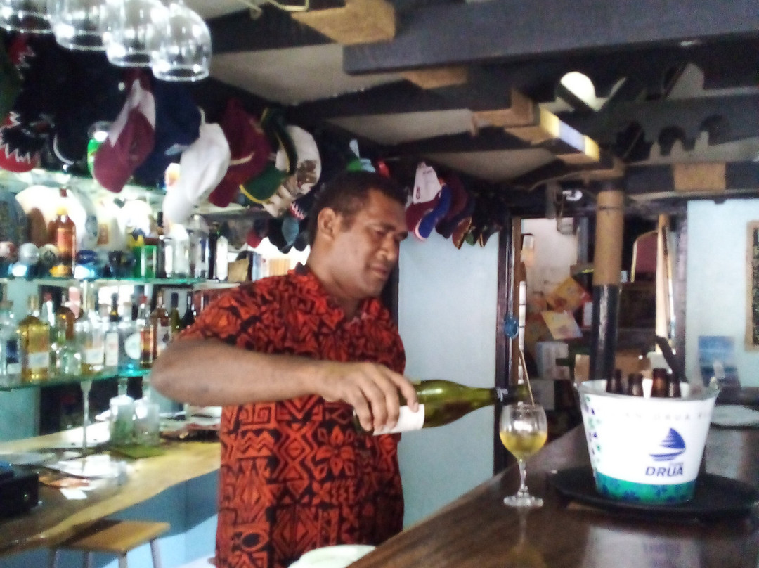 Navala餐馆和美食-Legends Sports Bar & Restaurant