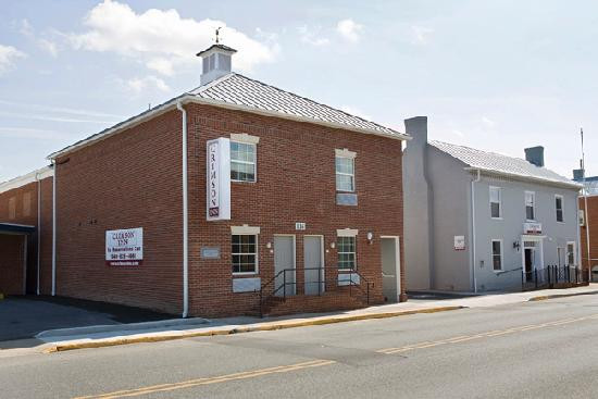 Mount Solon酒店住宿-Crimson Inn