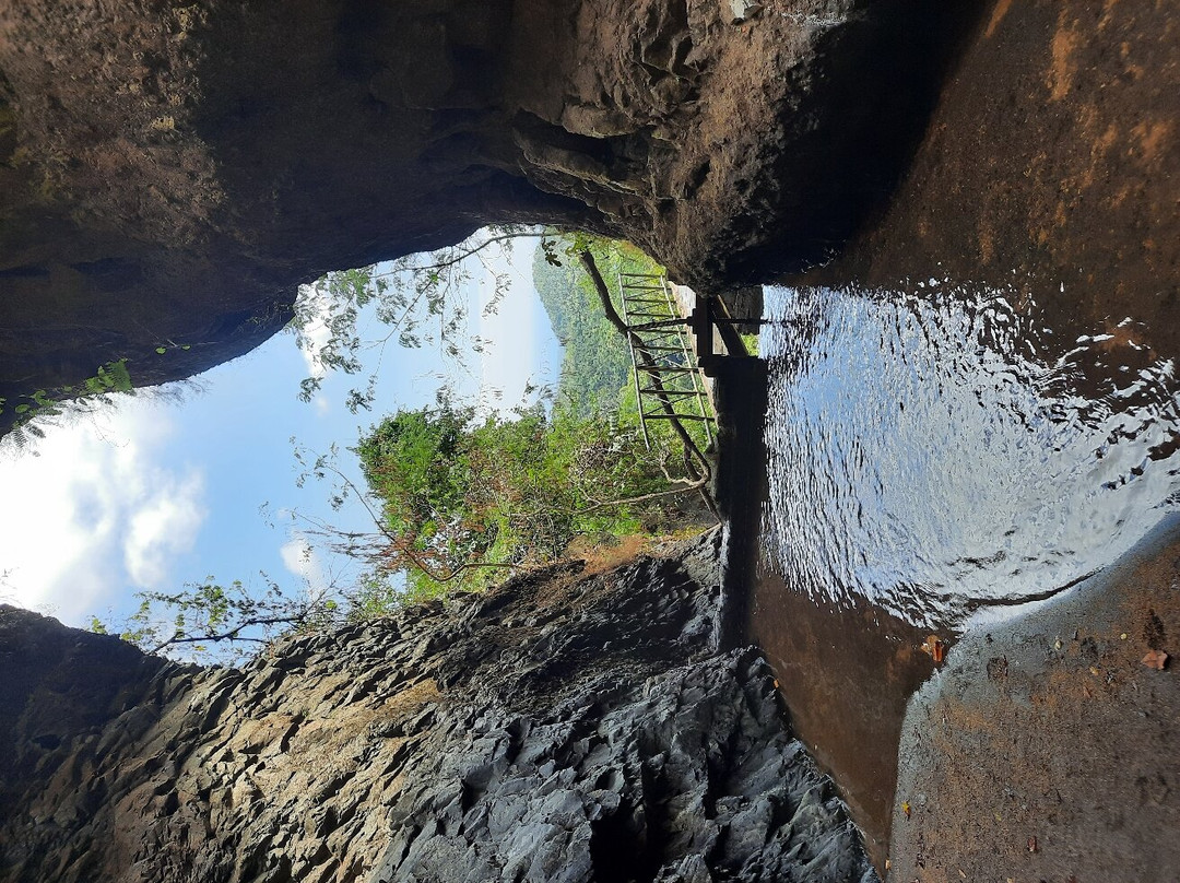 Kerta Gangga Waterfall-龙目岛必去景点
