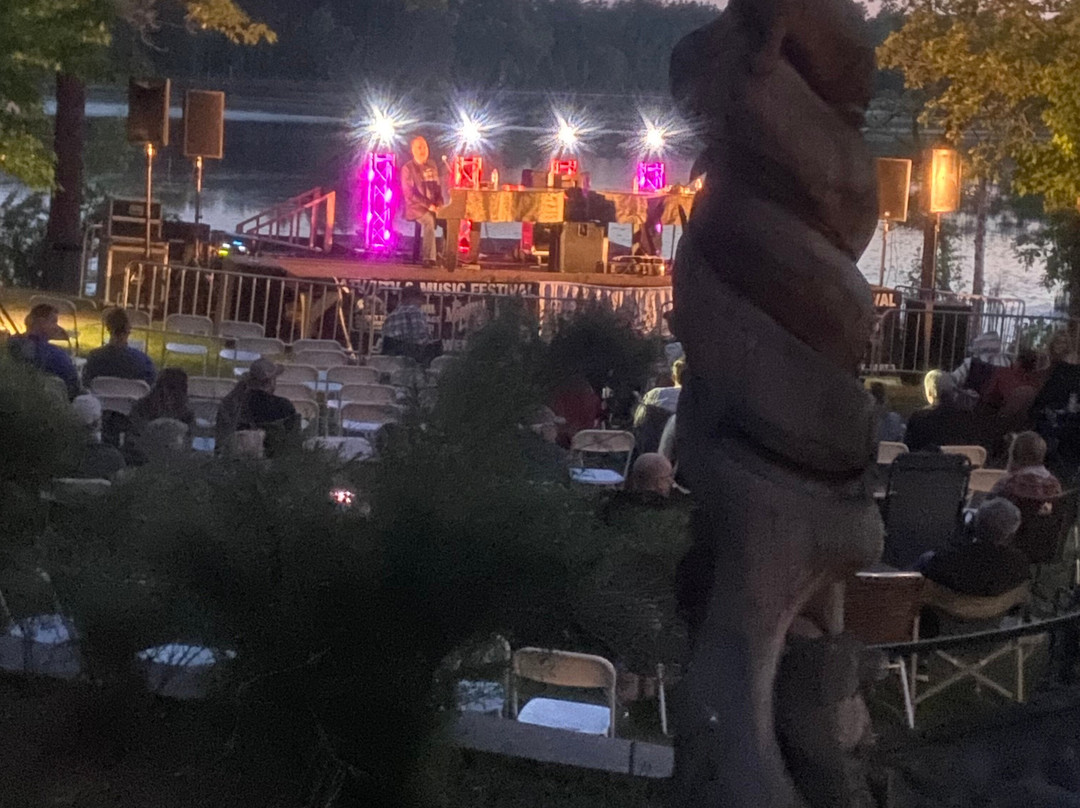 Heartwood Resort主图