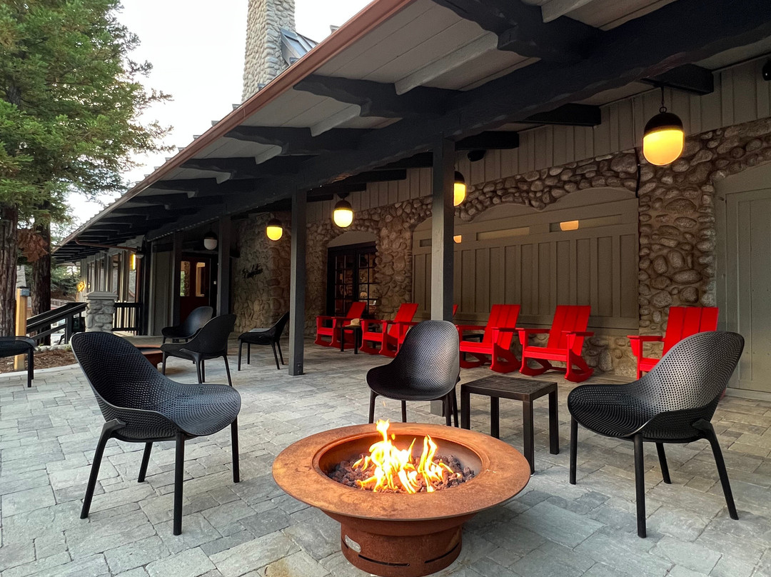 The Creekstone主图