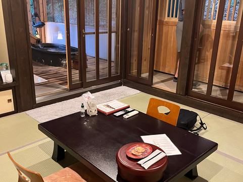 二人静白云酒店主图