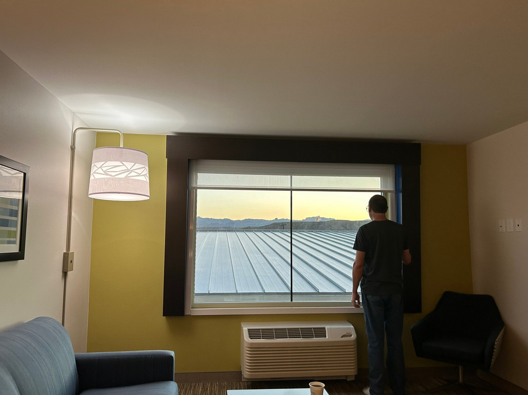 Holiday Inn Express & Suites Bullhead City By IHG