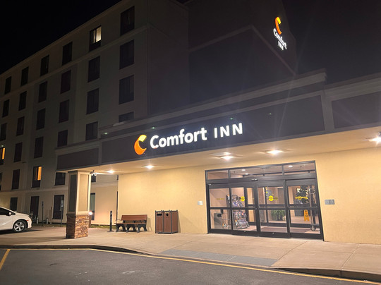 波音特康福特茵酒店主图