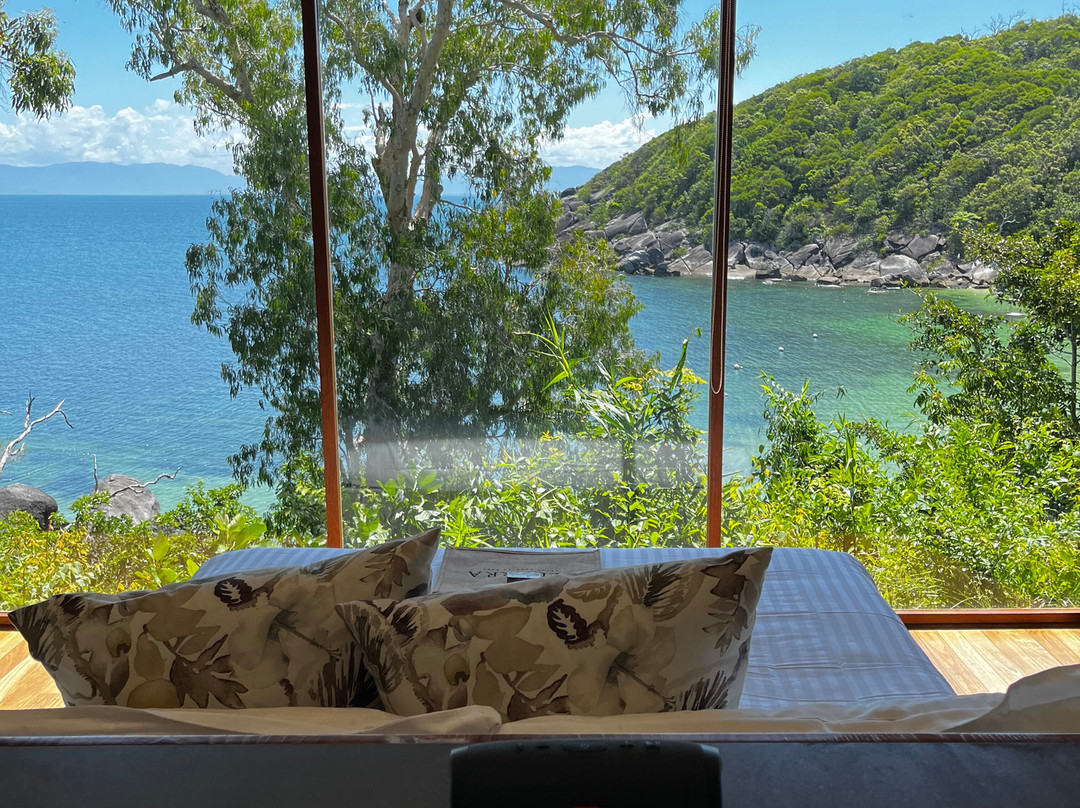 班达拉岛度假屋主图