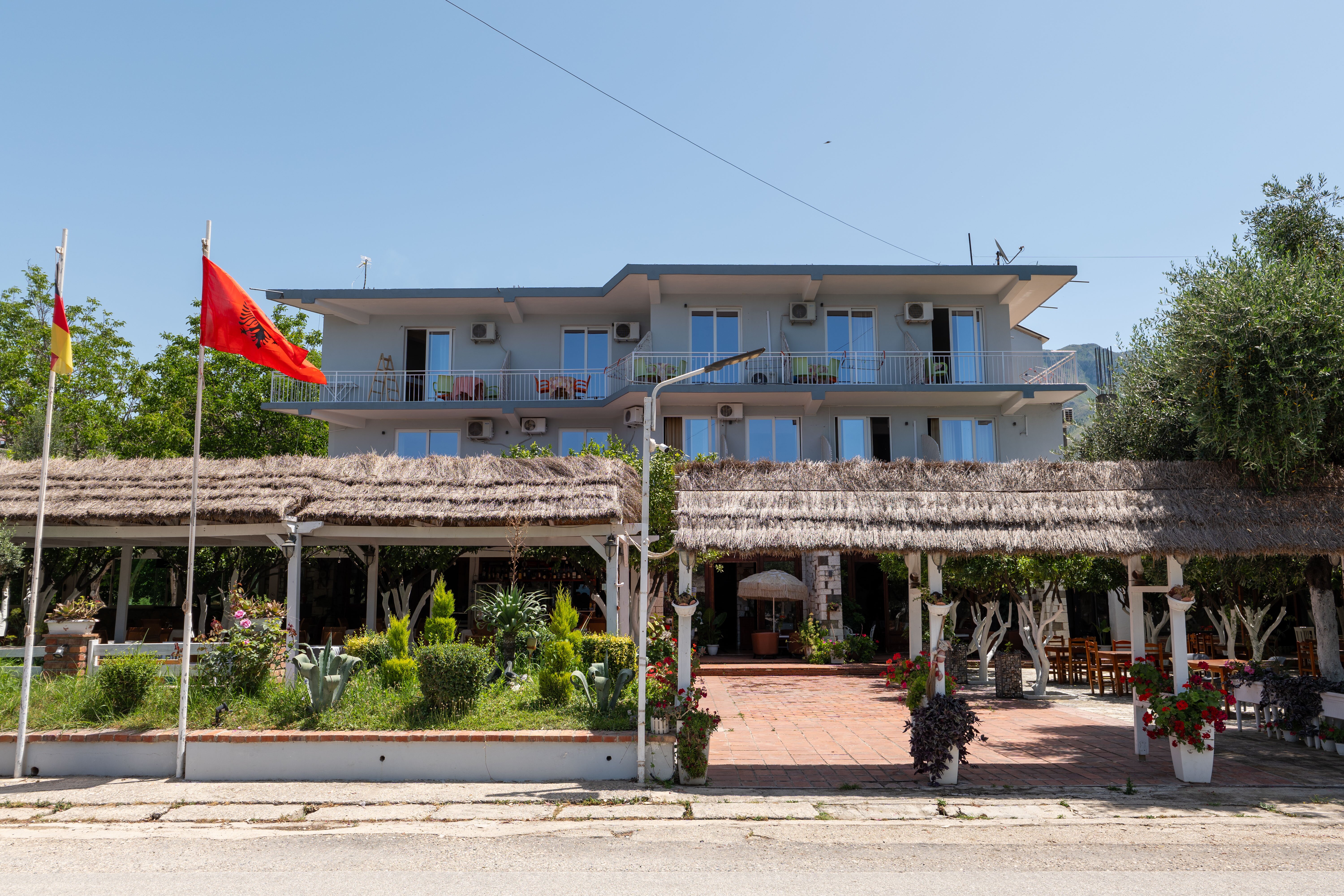 Hotel Nika Radhime-浴室