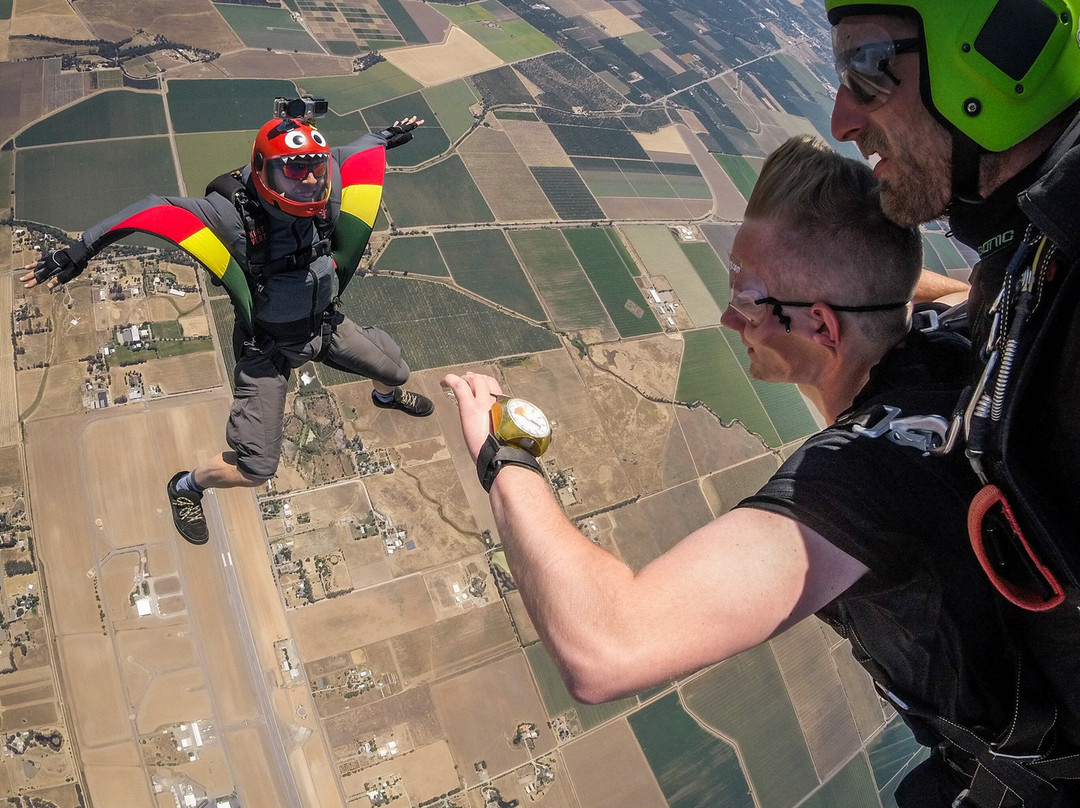 SkyDance SkyDiving-戴维斯必去景点