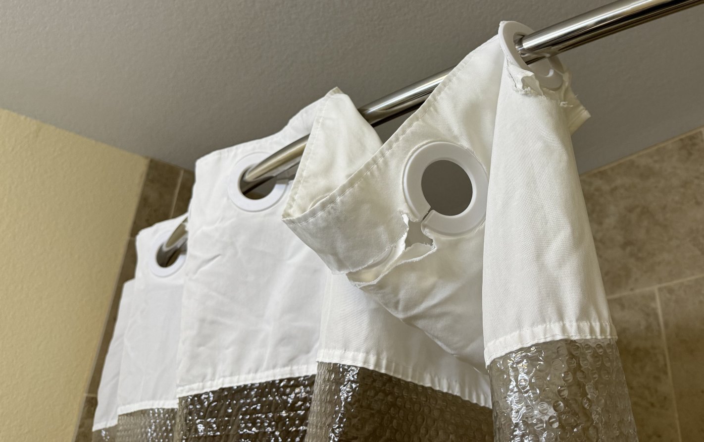 迪金森拉昆塔温德姆套房酒店-浴室