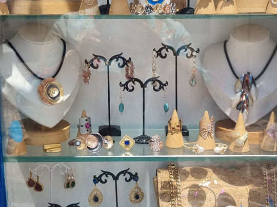 EVA'S Gifts-帕罗奇亚必去景点