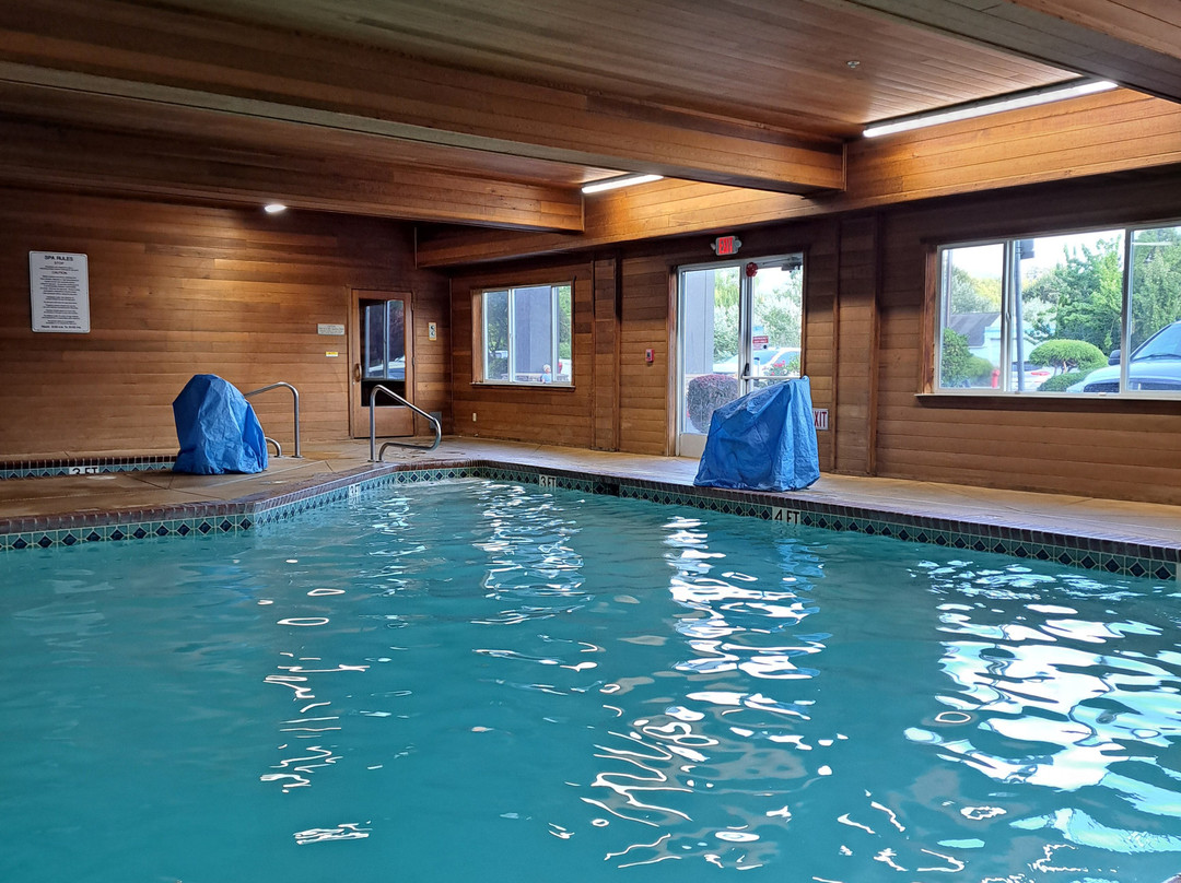 Best Western Cascade Inn & Suites主图