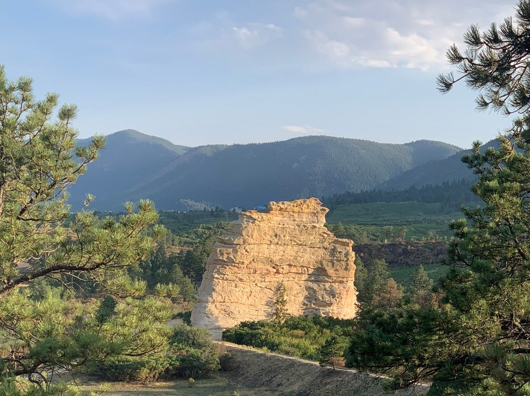 Monument Rock Trail-Monument必去景点