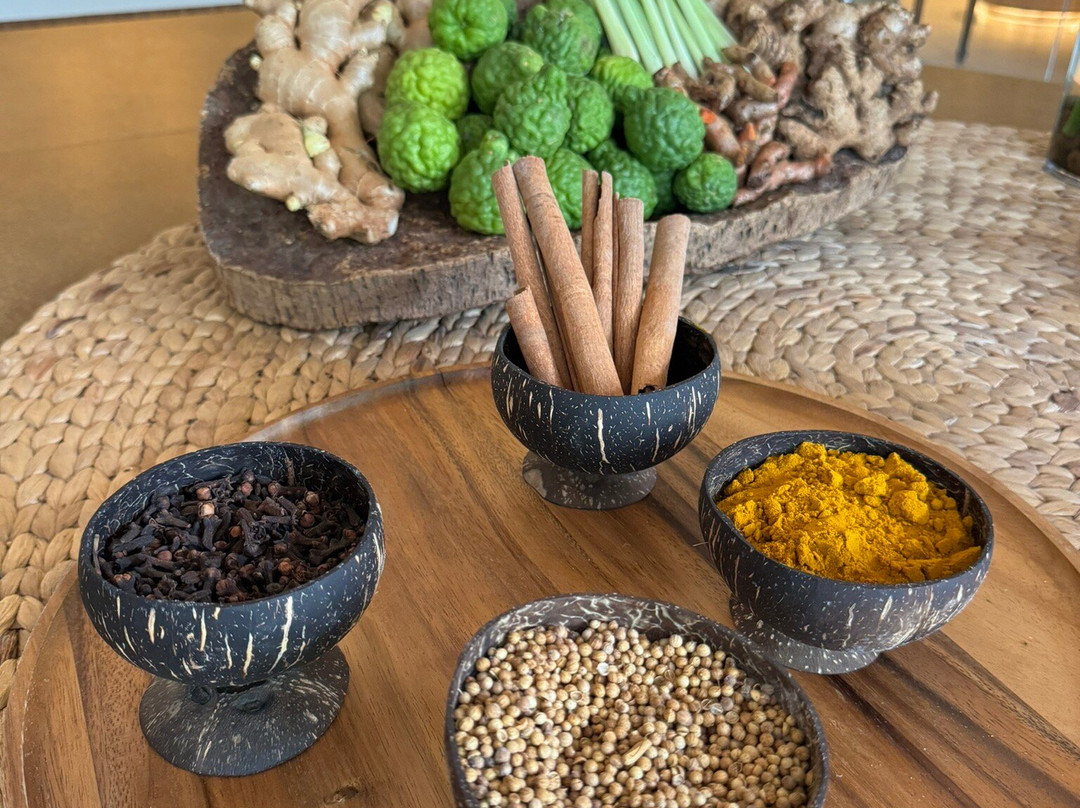 普吉岛榕树SPA-他朗必去景点