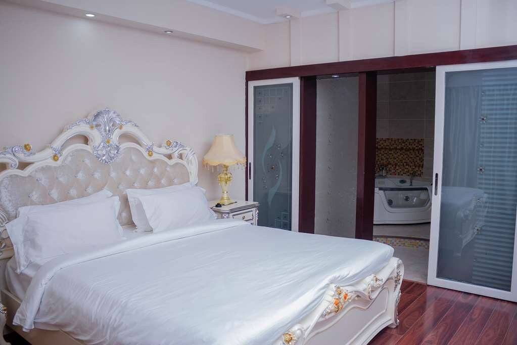 Best Western Plus Paramount Hotel主图