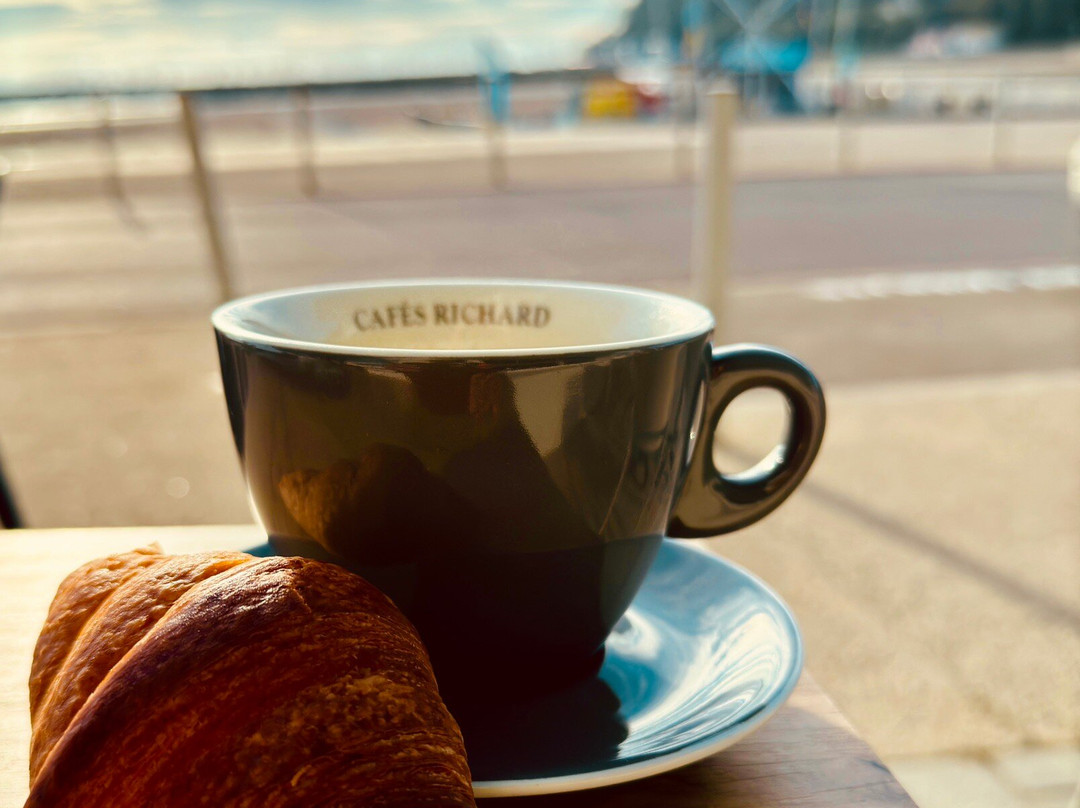 Hôtel De La Baie主图