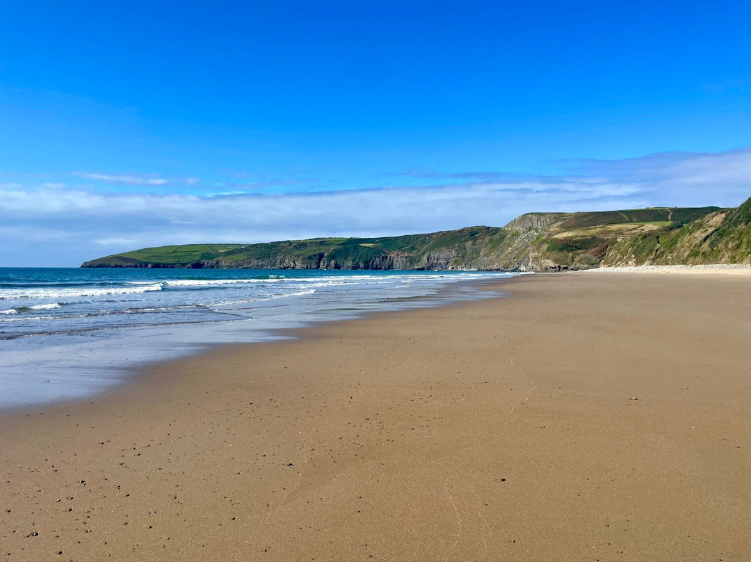 Porth Ceiriad Beach景点图片