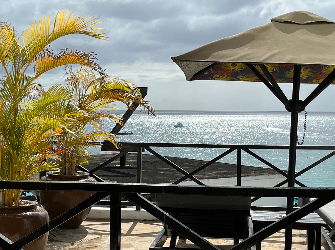 Z酒店-桑给巴尔主图