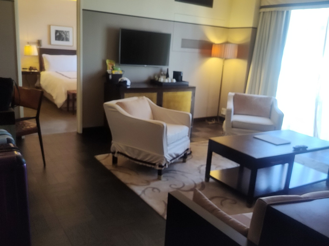 日落塔酒店主图