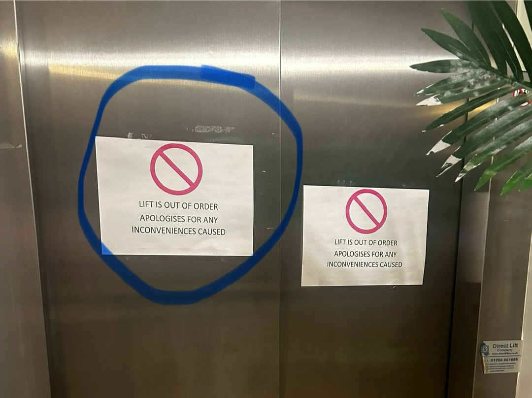 快捷假日科尔切斯特酒店主图