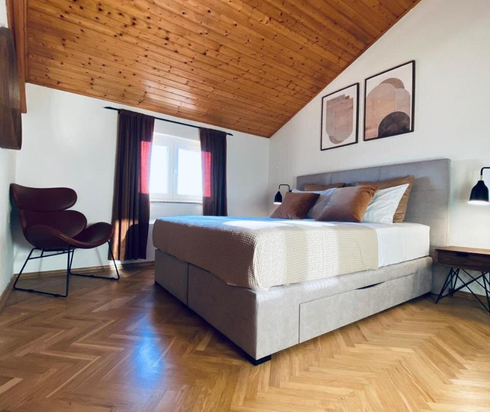Cirjak Apartments