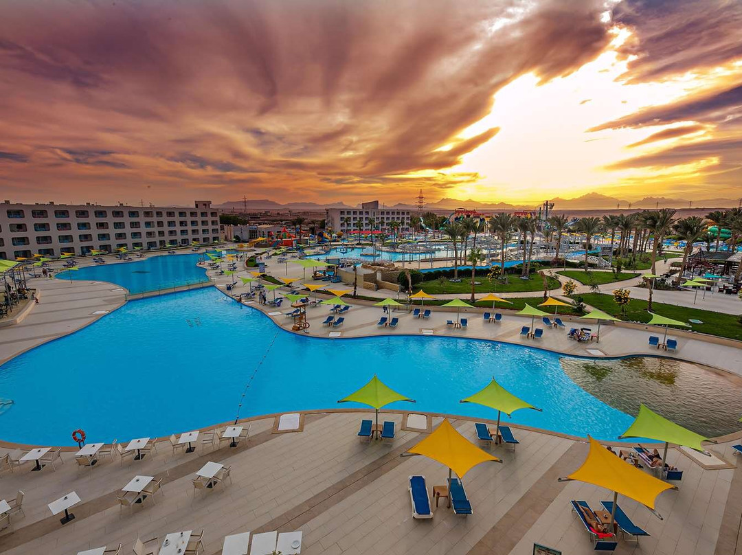 Titanic Aqua Park Resort - Families and Couples Only主图