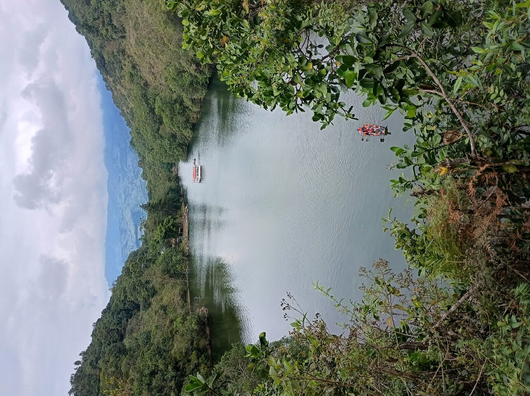 Laguna Tierra Blanca-Zetaquira必去景点