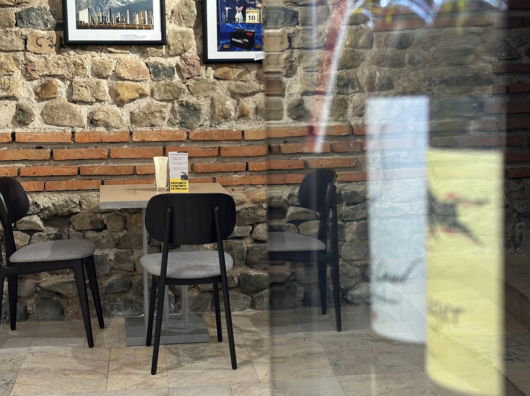 Pressphoto Club - Wine Bar And Gallery景点图片