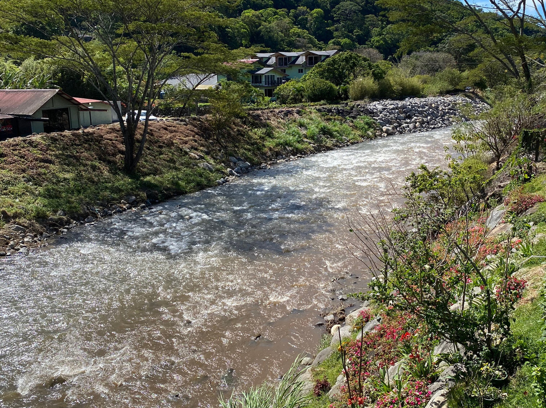 El Oasis Hotel & Restaurant主图