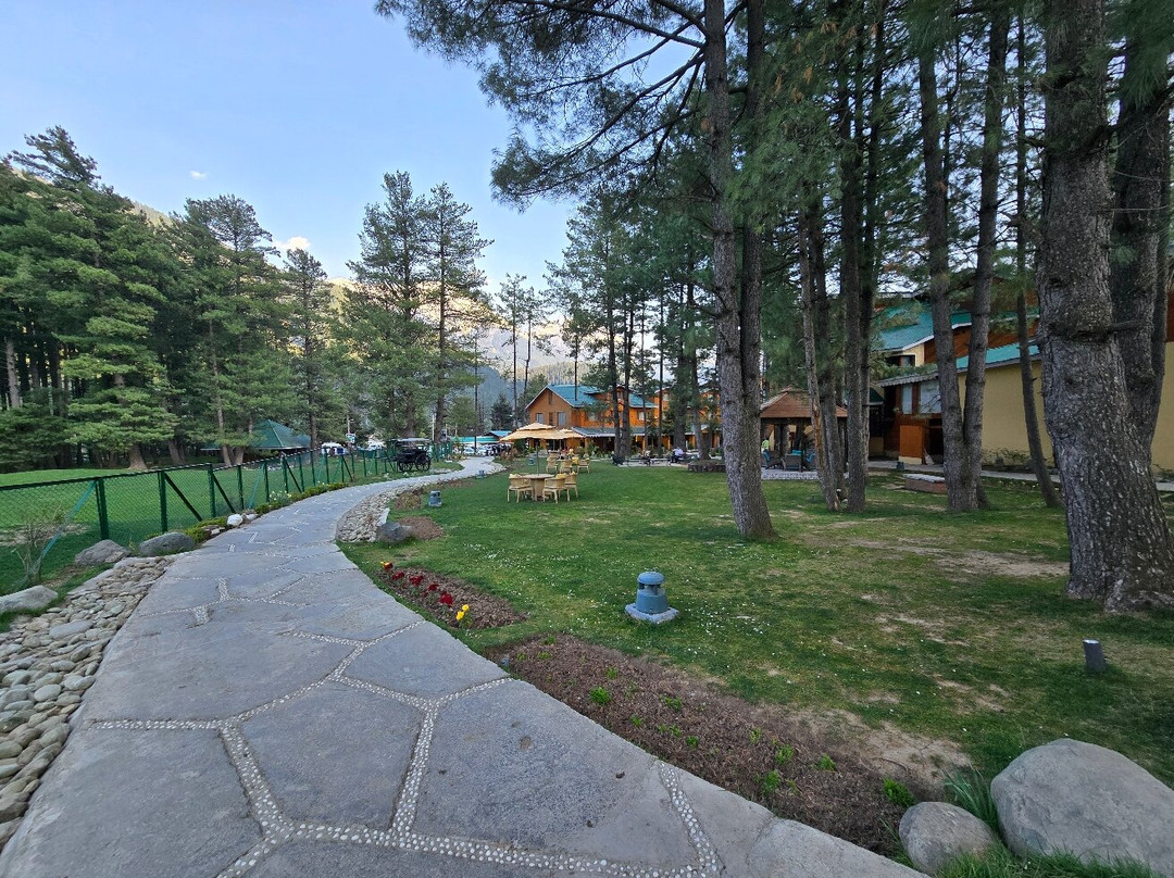 Radisson Golf Resort Pahalgam主图