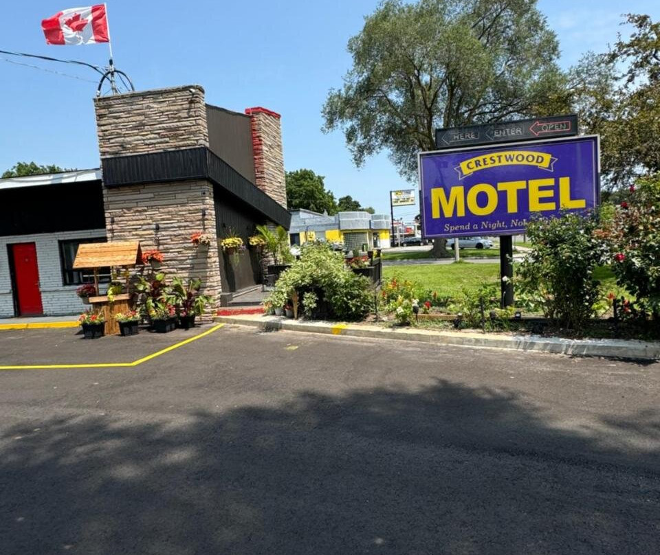 Crestwood Motel
