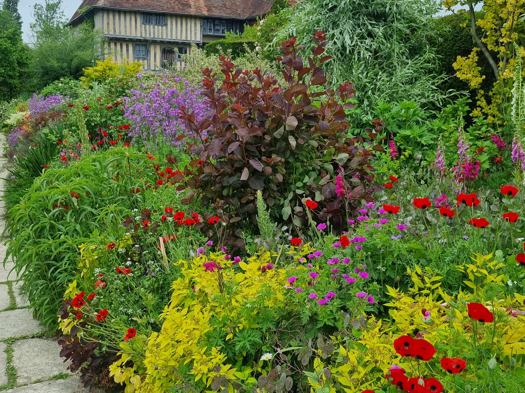 Great Dixter House & Gardens景点图片