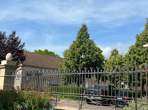 蒙塔榭酒店主图