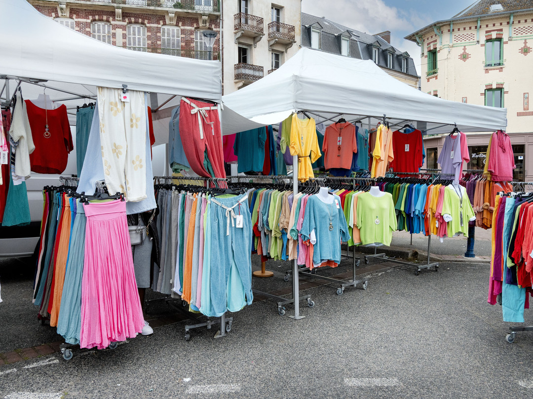 Le Marché De Mers-les-bains-梅尔莱班必去景点