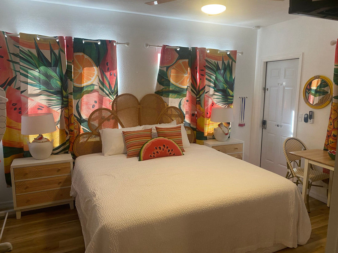 Salt Water Suites主图