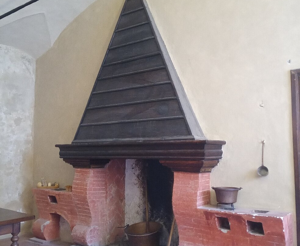Castello Pallavicino di Varano de' Melegari-Varano de' Melegari必去景点