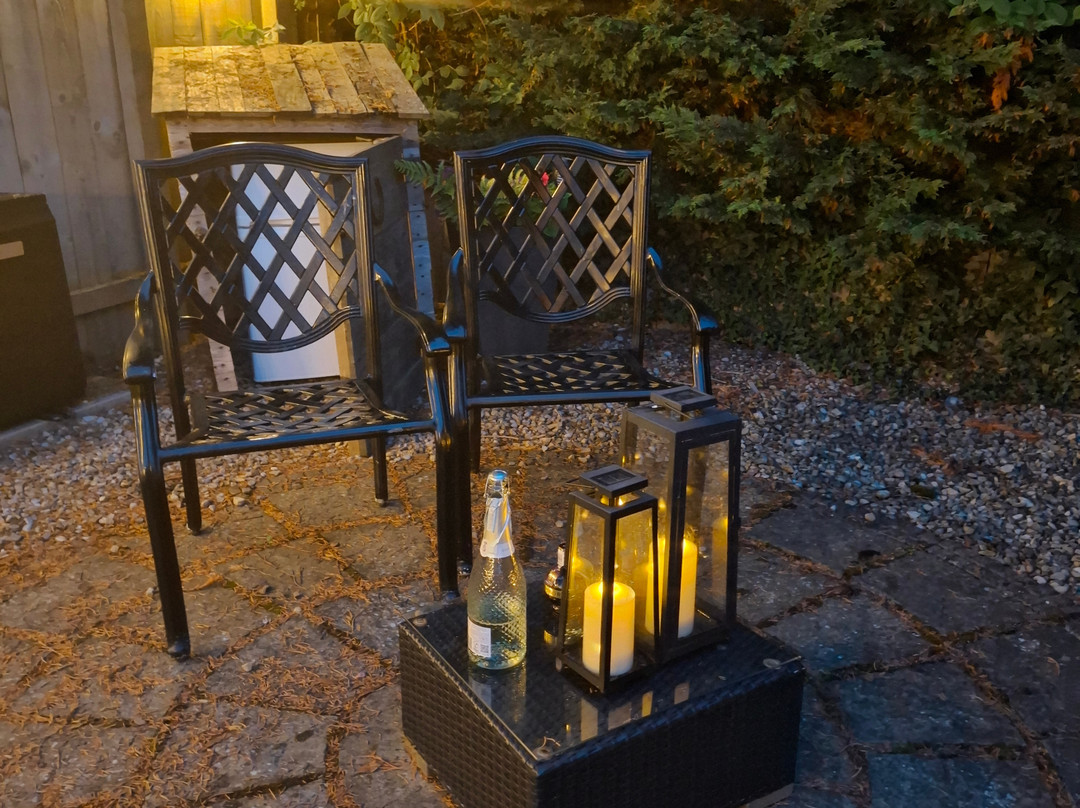 休里斯村庄旅馆主图