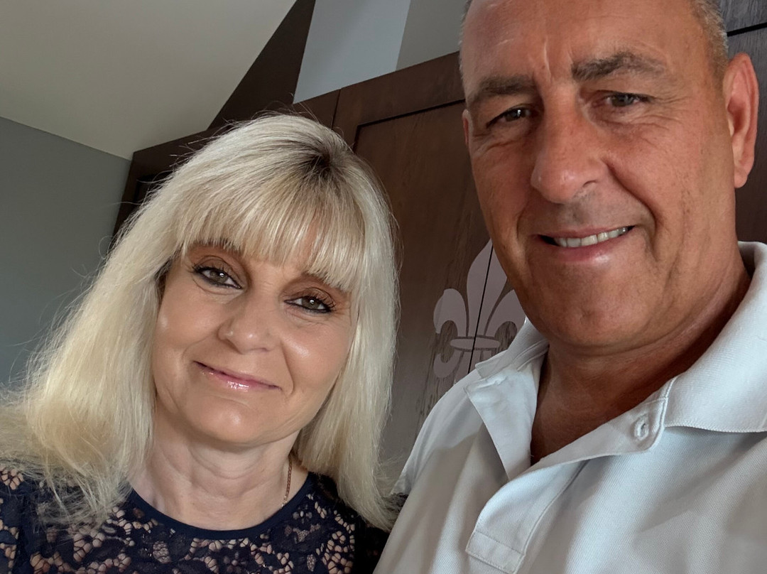 Rogerthorpe Manor Hotel主图