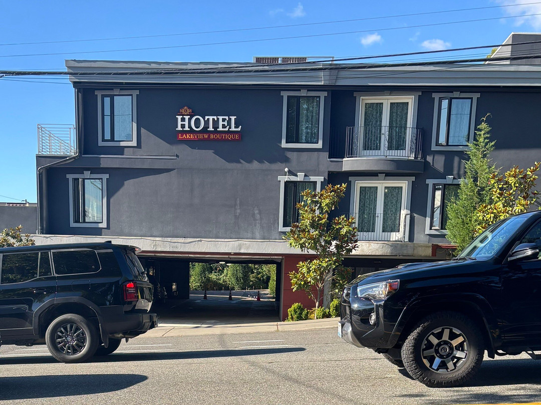 Lakeview Boutique Hotel